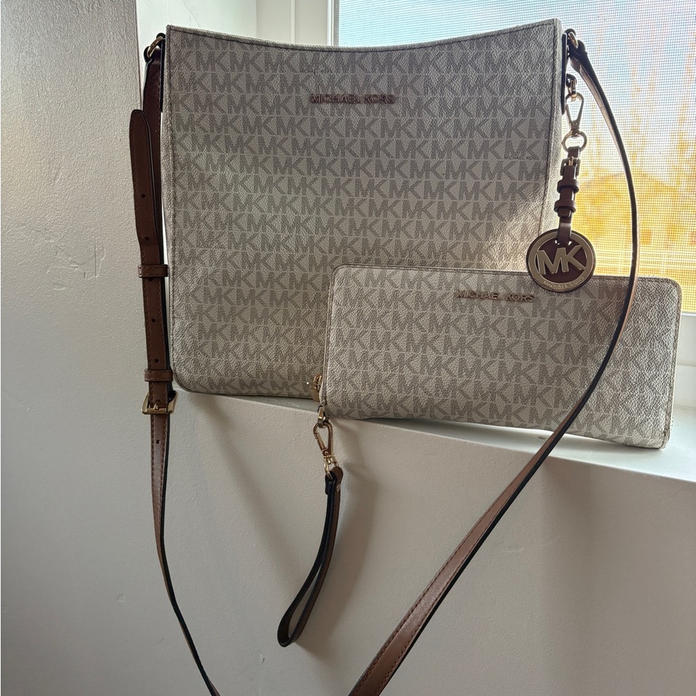 Michael Kors Cream Crossbody Bag and Wallet